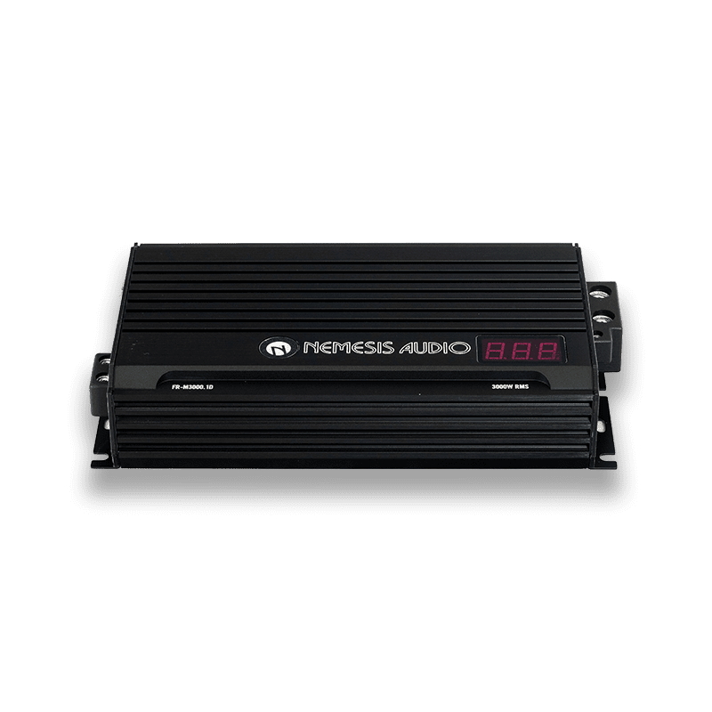 3090W RMS Full Range Series Monoblock Amplifier. 1-Ohm stable Class D design featuring a 10.16″ chassis and an included remote bass knob with a digital voltmeter.